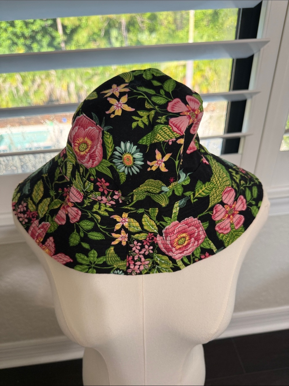 Vera Bradley Black Gardening Bucket Hat with Pink & Green Floral Print